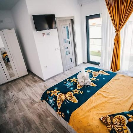 Casutele Amaliei Hotel คอร์บู ภายนอก รูปภาพ