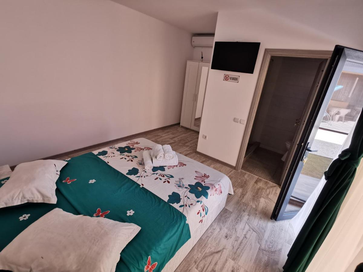 Casutele Amaliei Hotel คอร์บู ภายนอก รูปภาพ