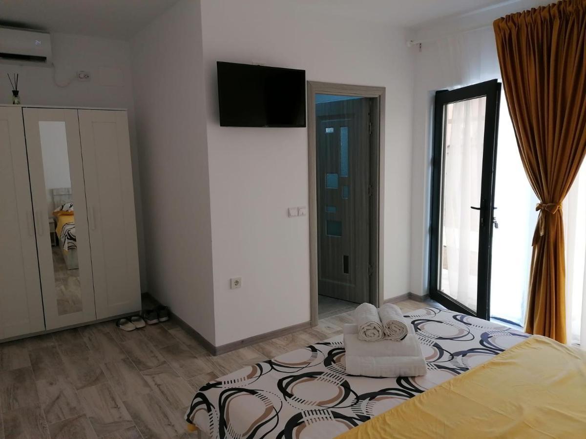 Casutele Amaliei Hotel คอร์บู ภายนอก รูปภาพ
