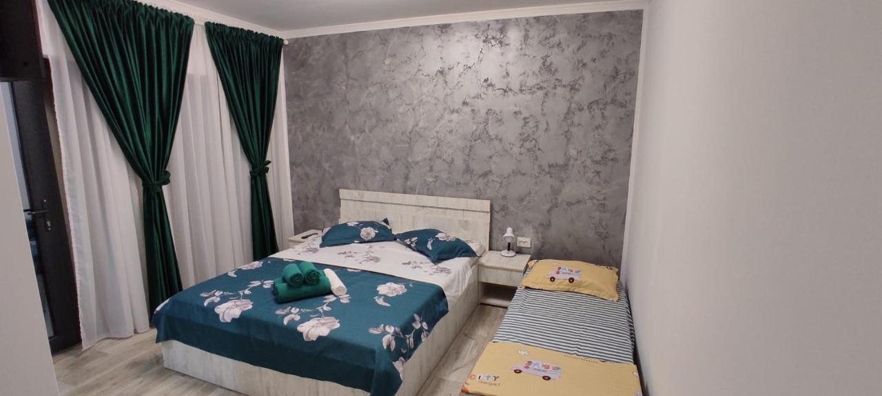 Casutele Amaliei Hotel คอร์บู ภายนอก รูปภาพ