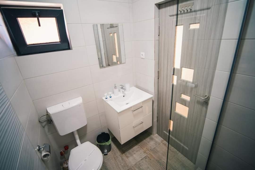 Casutele Amaliei Hotel คอร์บู ภายนอก รูปภาพ