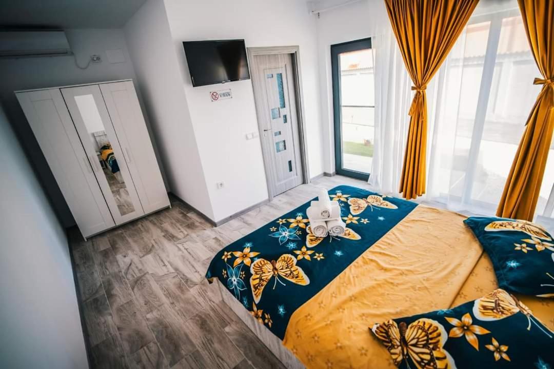 Casutele Amaliei Hotel คอร์บู ภายนอก รูปภาพ