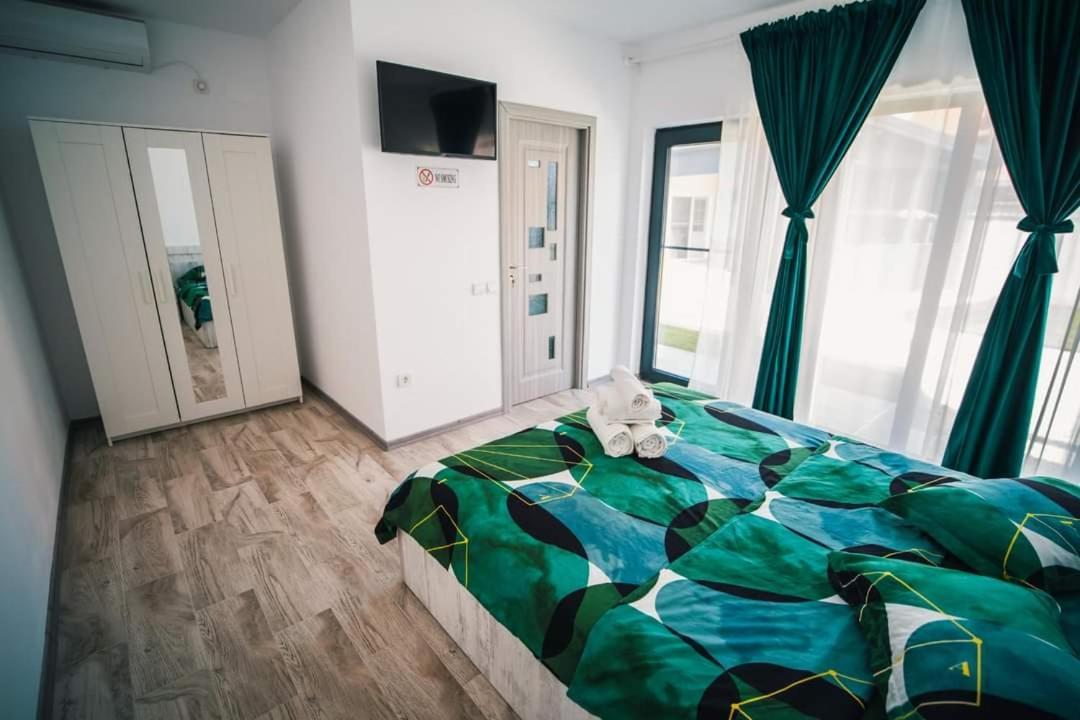 Casutele Amaliei Hotel คอร์บู ภายนอก รูปภาพ